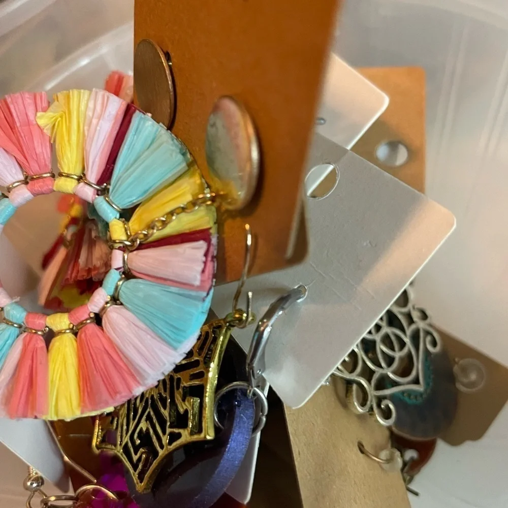 Colorful Earring Bundle - Picture 6 of 8